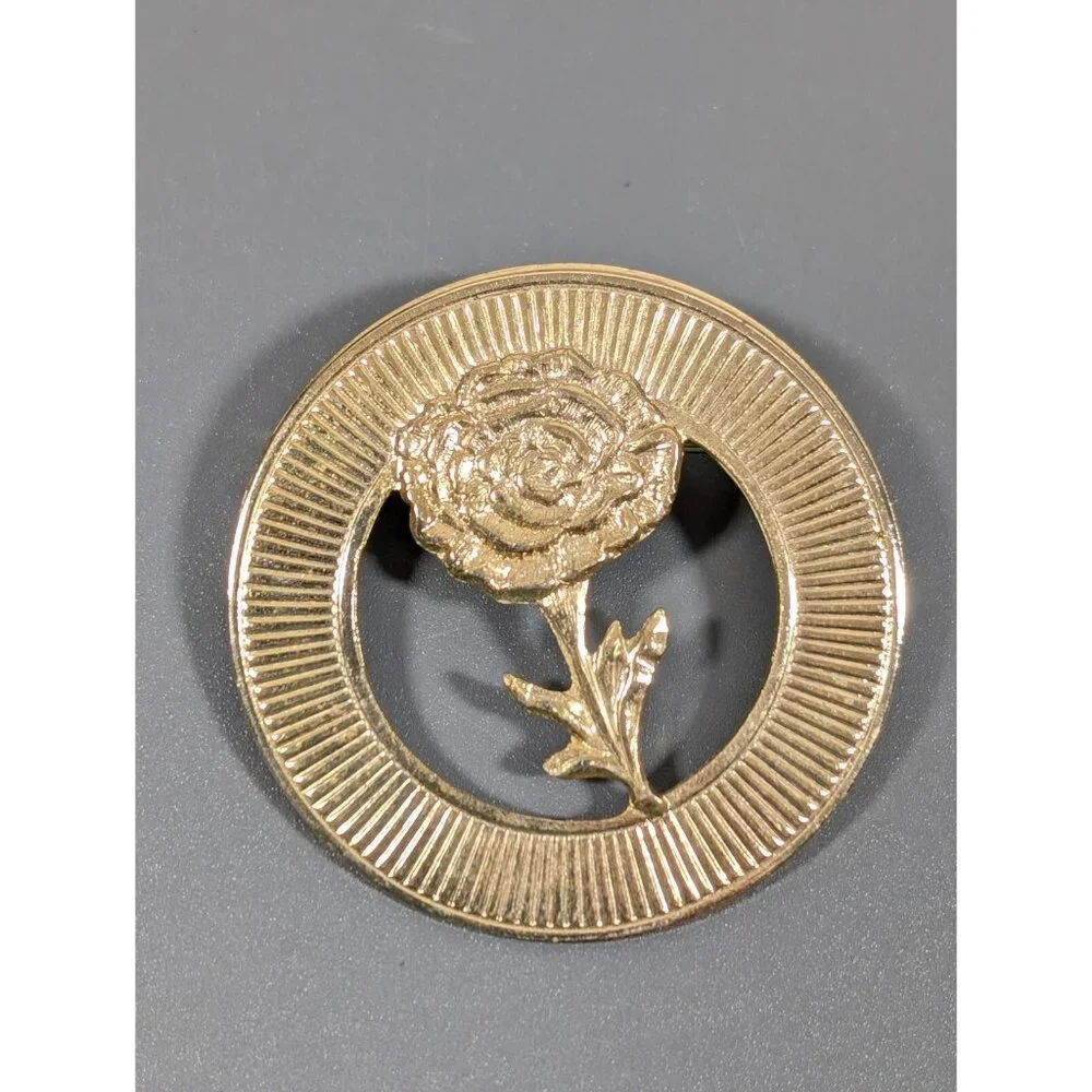 Vintage Gold‎ Tone Ribbed Rose Flower Round Wreath Pin Brooch Retro